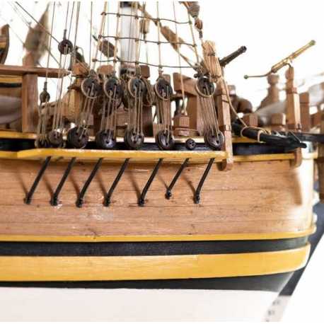Barco HMS Bounty 1:60