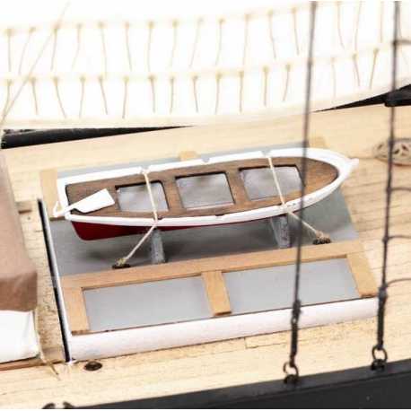 Barco Cazador Q-Ship 1:60