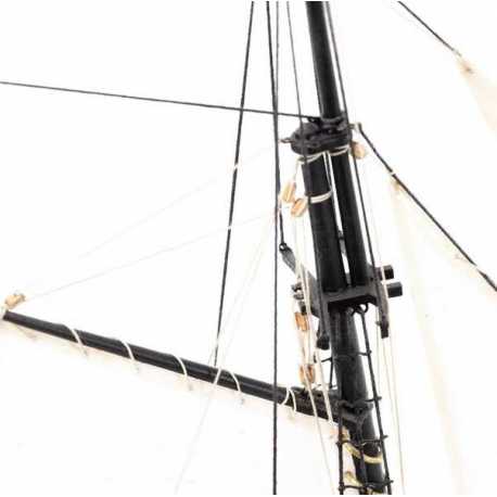 Barco Cazador Q-Ship 1:60