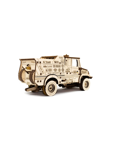 Camión MAZ 6440RR 1/30 277 piezas