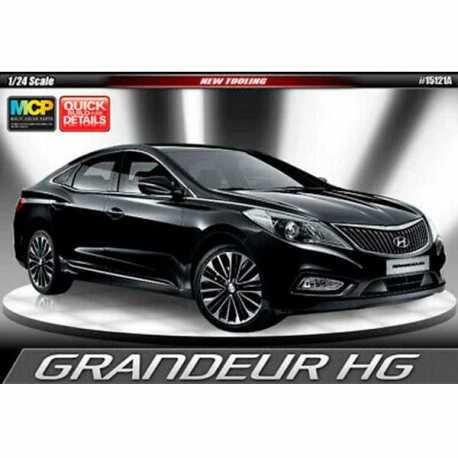 Academy Coche GRANDEUR 1/24