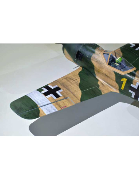 FOCKE WULF 1,4m - 55'' W/Electric Retract ARF .46 -.55