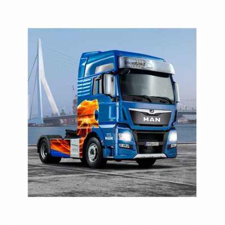 Maqueta de plástico Italeri: Camión MAN TGX XXL D38. Escala 1:24