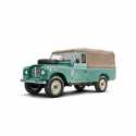 Coche Land Rover 109 LWB. Escala 1:24