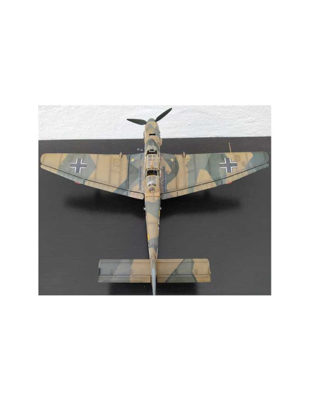 Avión Ju 87 B-2/R-2 Picchiatello. Escala 1:48