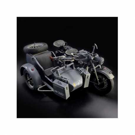 Moto militar Zundapp KS 750 with sidecar. Escala 1:9
