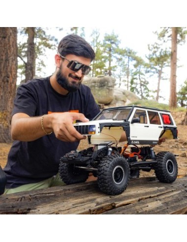 Axial 1-10 SCX10 III Jeep Cherokee XJ 4X4 RTR Brushed Rock Crawler Axial 1-10 SCX10 III Jeep Cherokee XJ 4X4 RTR Brushed