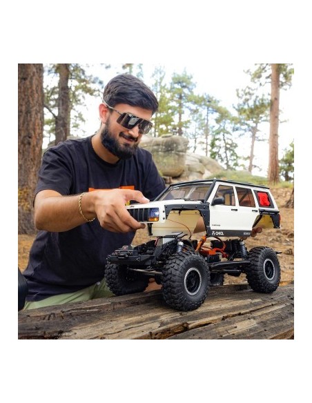 Axial 1-10 SCX10 III Jeep Cherokee XJ 4X4 RTR Brushed Rock Crawler Axial 1-10 SCX10 III Jeep Cherokee XJ 4X4 RTR Brushed